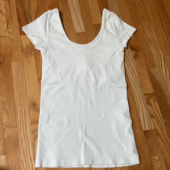 BCBGMAXAZRIA Off-White Stretchy Top Size XS/S - Picture 1 of 6